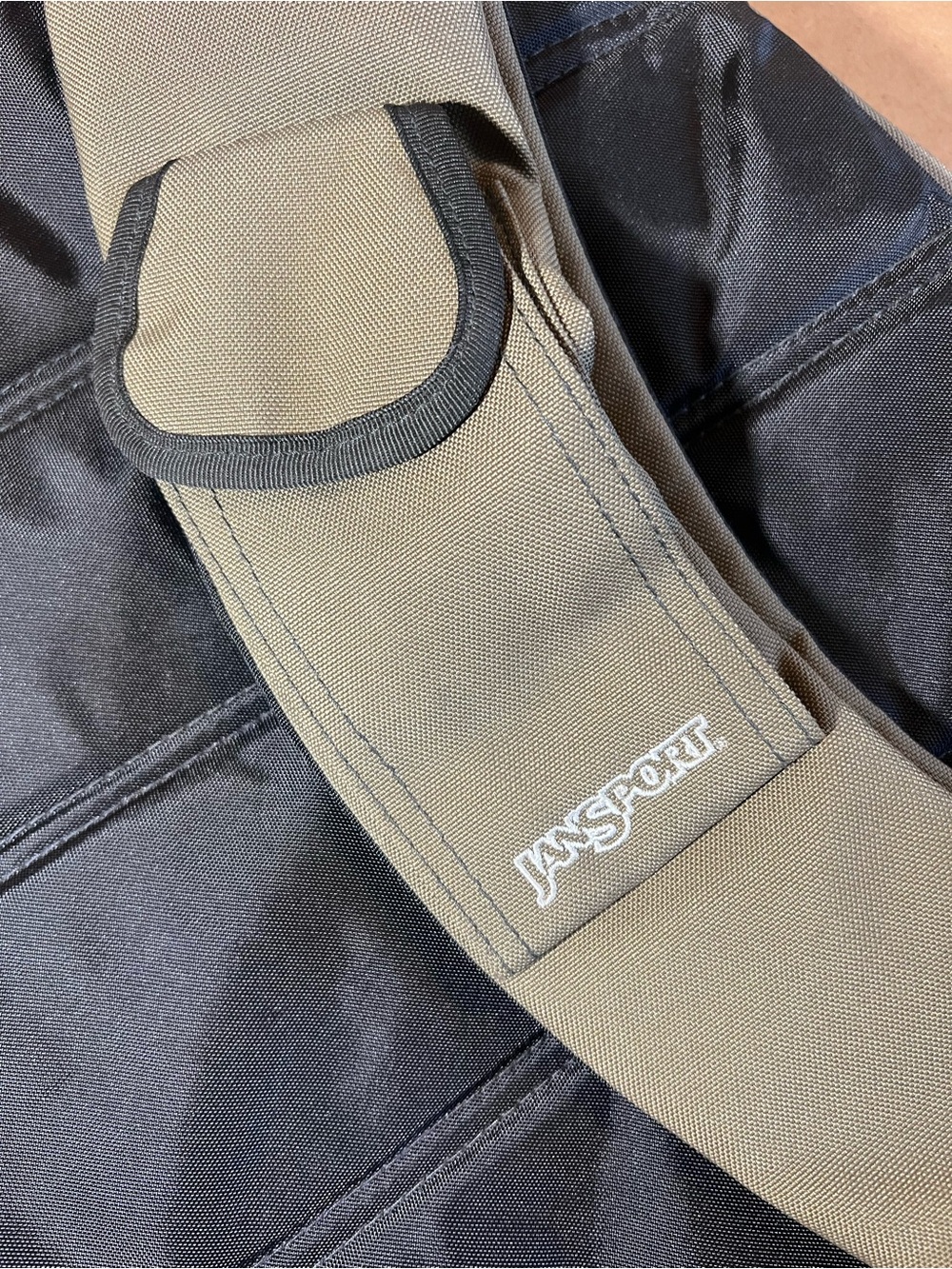 Vintage Y2K Original Jansport Olive Sling Pack with Nokia Size Cell Phone Pocket - Picture 9 of 17